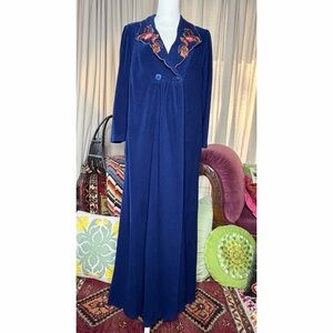 80s Vanity Fair Housecoat